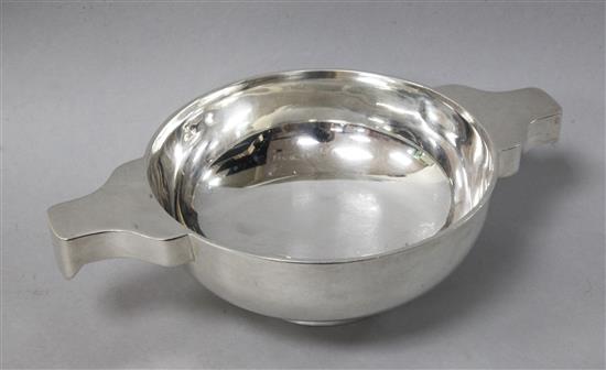 A 1930s Scottish silver bowl modelled as a quaich, Edinburgh, 1931, 14.5oz.